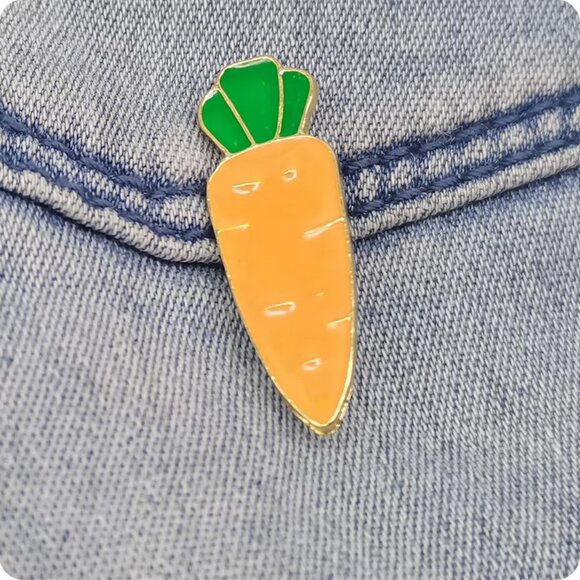 Orange Carrot Pin Badge - Picture 3 of 11